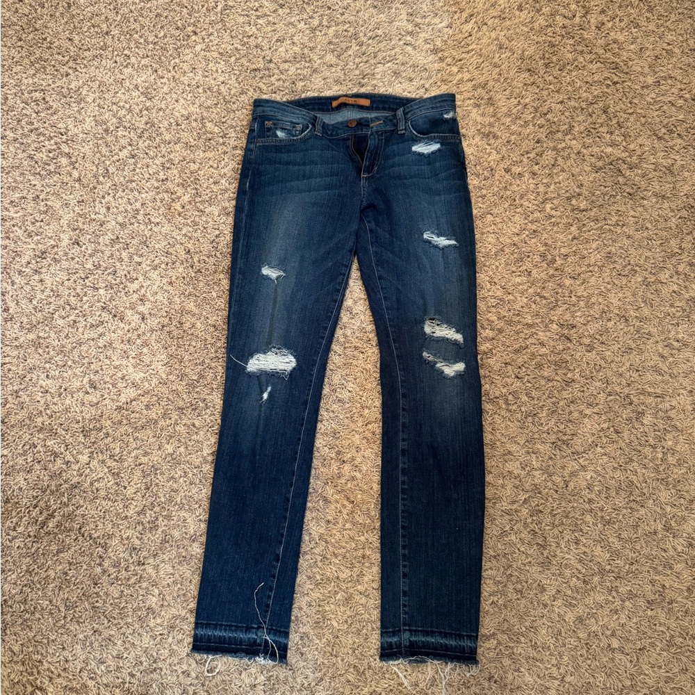 Women's Distressed Blue Jeans